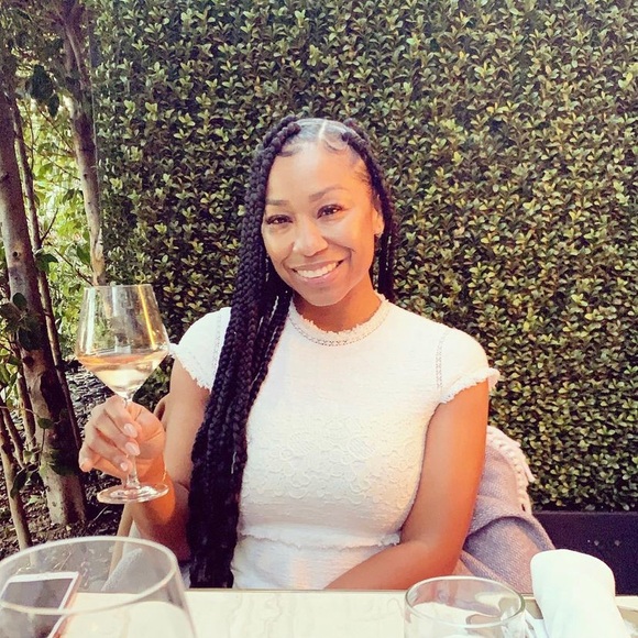 Meet the Posher, Dominique - Picture 4 of 4